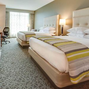 Deluxe Queen Room Two Queen Beds Hearing Accessible